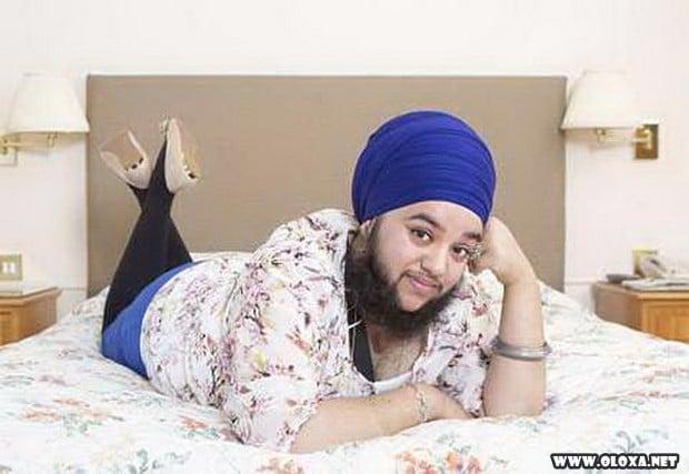 Ela largou a lâmina, abraçou os pelos e esfregou a autoconfiança na cara do mundo