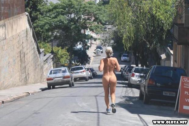 Boné na cabeça, tênis no pé e pepeca ao vento: Porto Alegre tá pelado e a gente aplaude Boné na cabeça, tênis no pé e pepeca ao vento: Porto Alegre tá pelado e a gente aplaude
