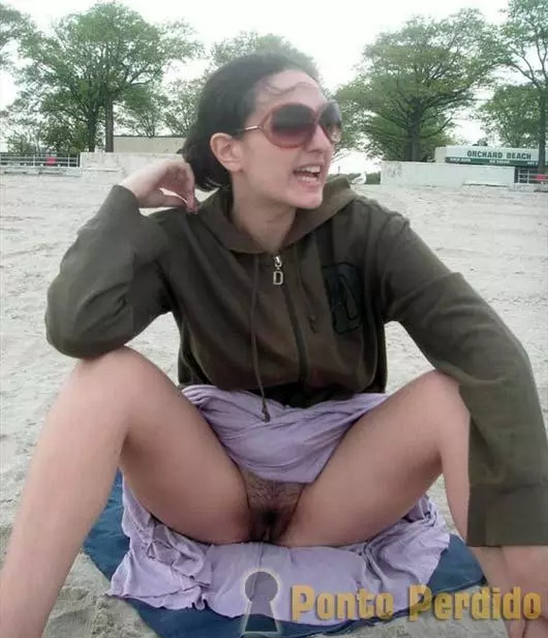 Sem Calcinha e Sem Vergonha – Elas Se Mostram em Publico 64