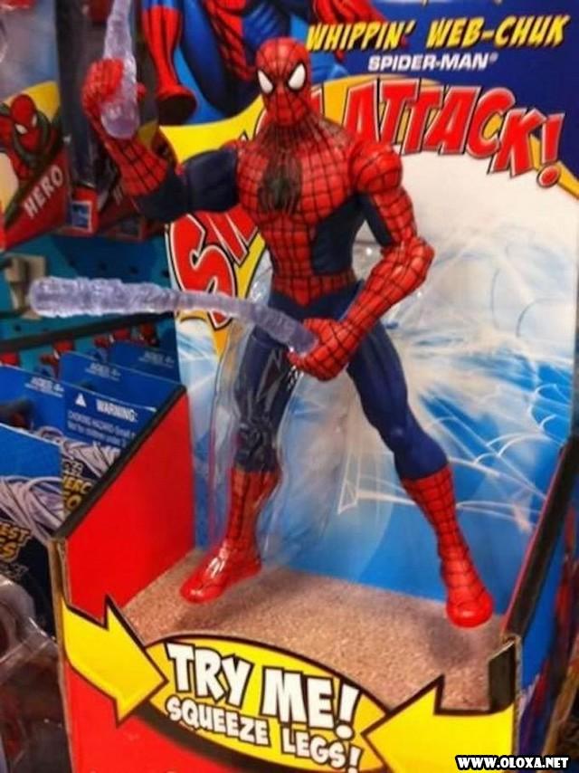 Brinquedo infantil com formato fálico e sorriso inocente de desenho animado