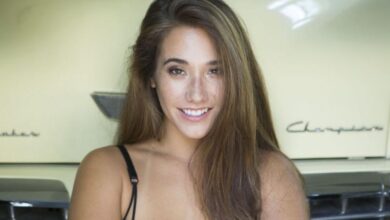 eva lovia car 1
