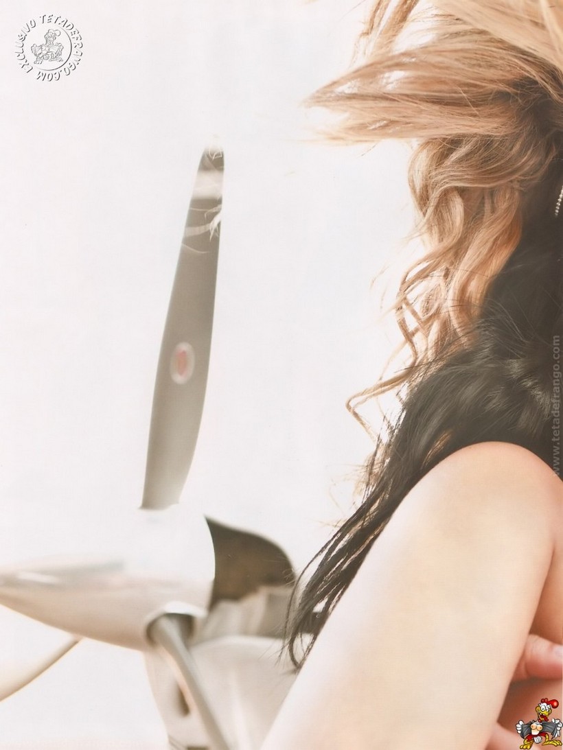 Playboy Agosto 2011: As Mais Gostosas do Aviões do Forró | Especial (49 fotos) 36 Playboy Agosto 2011 As Mais Gostosas do Avioes do Forro Especial 49 fotos 23