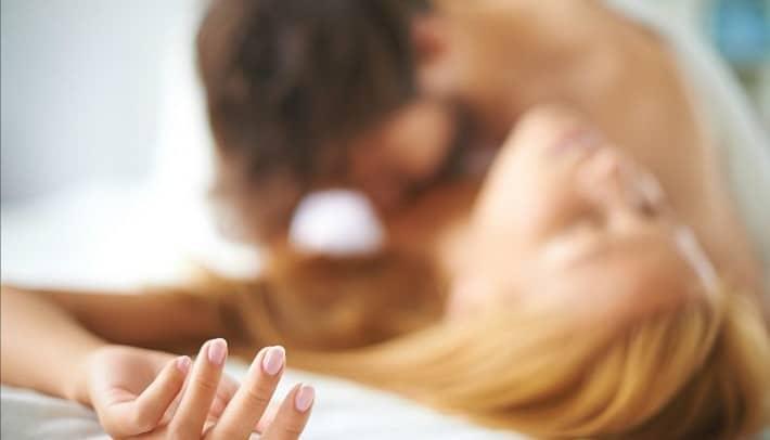 12 coisas que homens deveriam fazer com o clitóris da parceira no sexo