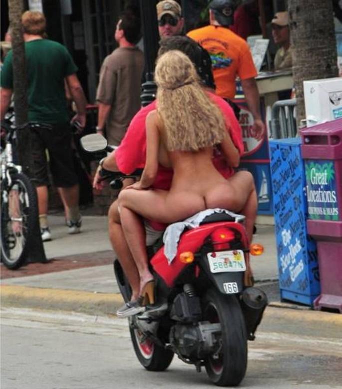 clube da bolinha - segunda rima com bunda (56)