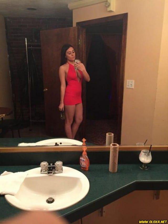 1 Garotas em Vestidos Apertados 36