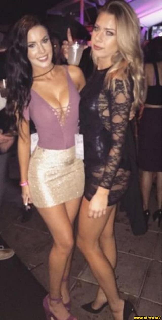 1 Garotas em Vestidos Apertados 5