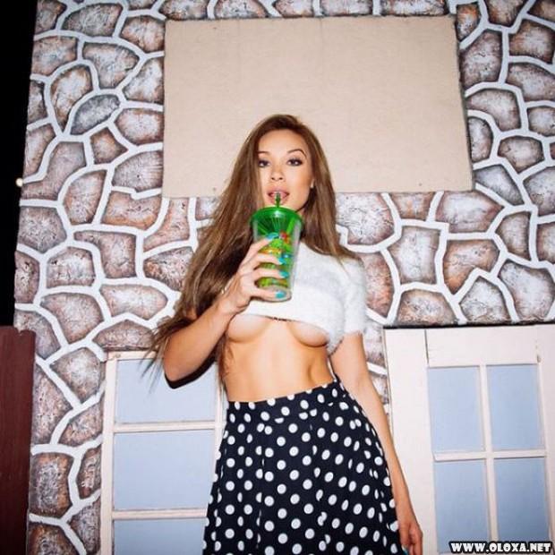 1 underboobs a nova moda do instagram 5