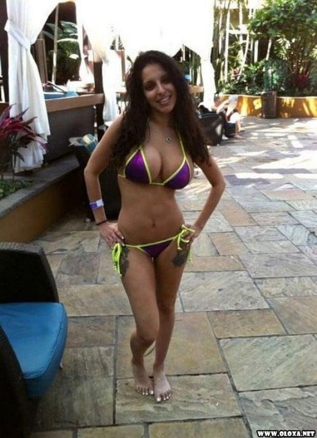 2 MULHERES DE PEITO 37