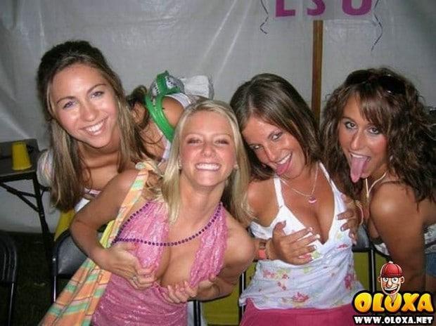 2 mulheres de peito 25