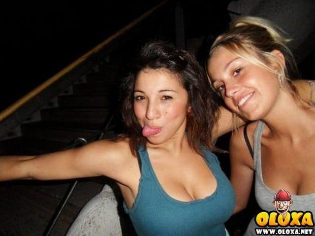 4 mulheres de peito 8