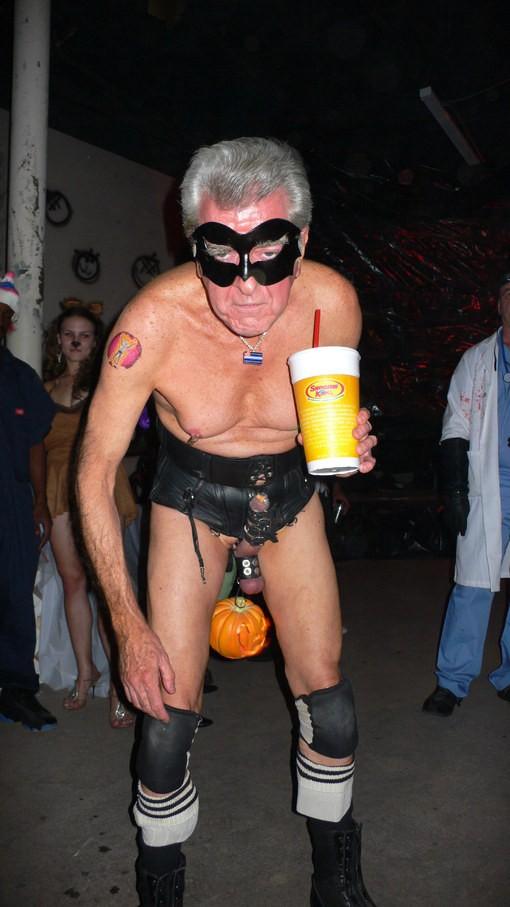 Abóbora no pau, jacaré no cu e sanidade no lixo