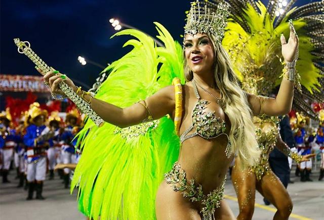 50 mulheres mais gostosas do carnaval 32