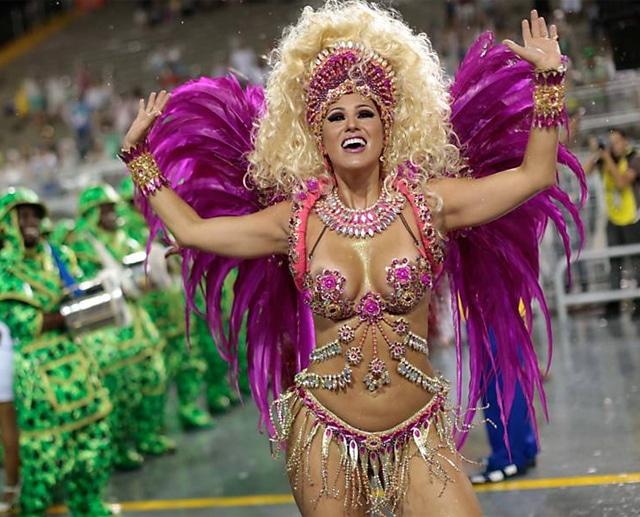 50 mulheres mais gostosas do carnaval 8