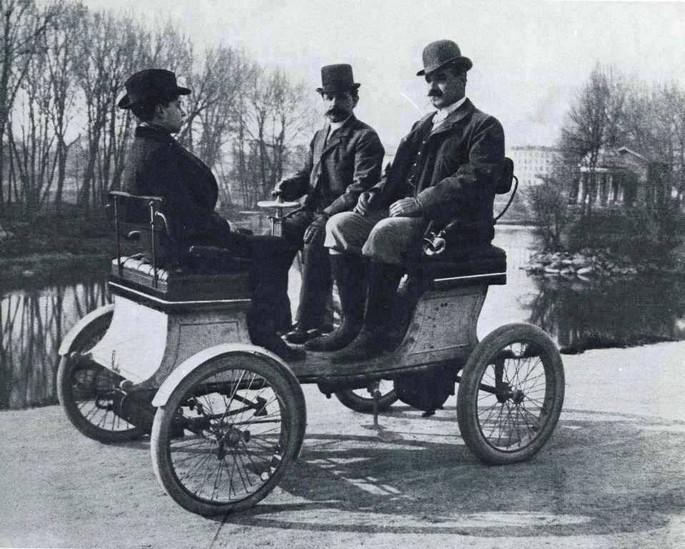 Fotos históricas que todo mundo devia ver 18 8. Vehiculo de 1900