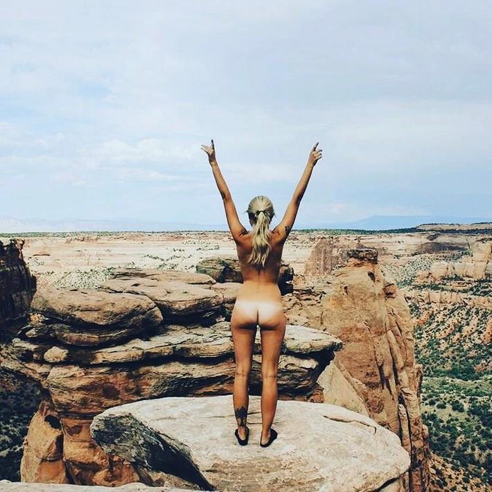 A nova moda e tirar fotos mostrando a bunda 6