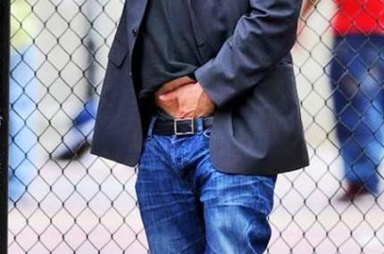 AFINAL POR QUE OS HOMENS EST O SEMPRE COM A M O NO SACO