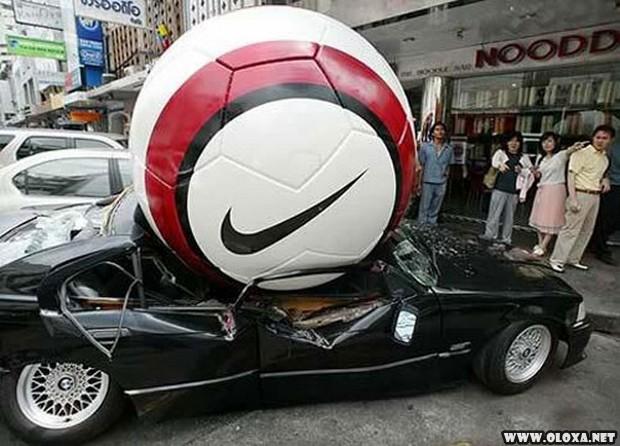 Acidentes automobilisticos incriveis sem nenhum sentido 4