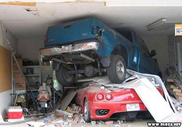 Acidentes automobilisticos incriveis sem nenhum sentido 6