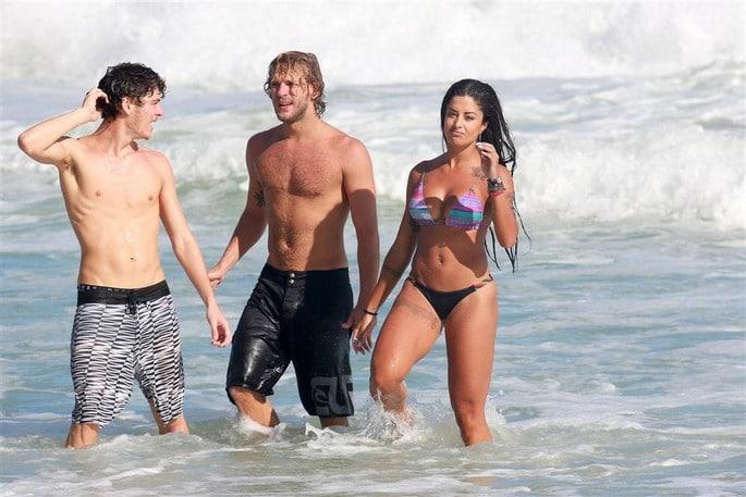 Aline Riscado nas praias do Rio de Janeiro 18