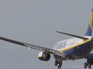 As piores decolagens e aterrissagem de avioes em gifs 15