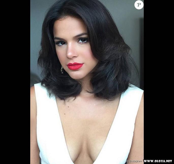 Bruna Marquezine grava seminua en cena de sexo com Letícia Colin (1)
