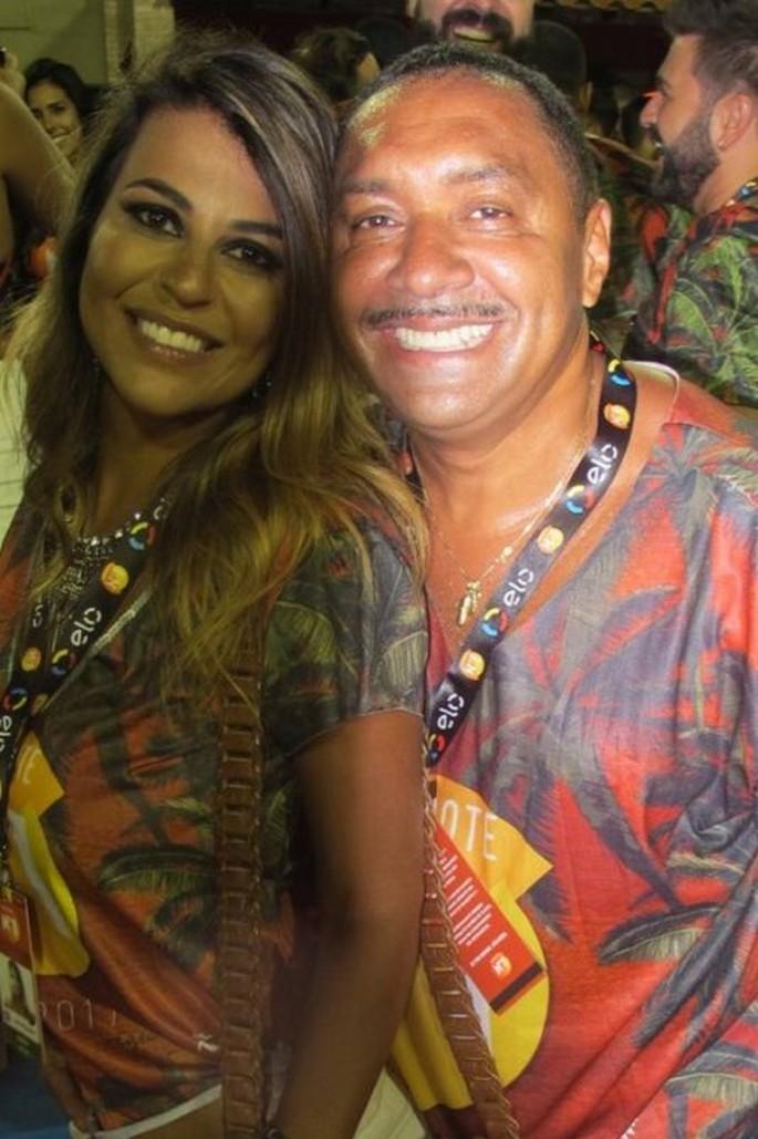 Com um corpo de causar inveja a mulher do deputado e comediante Tiririca Nana Magalhaes posou nua no Paparazzo apos sucesso nas redes sociais