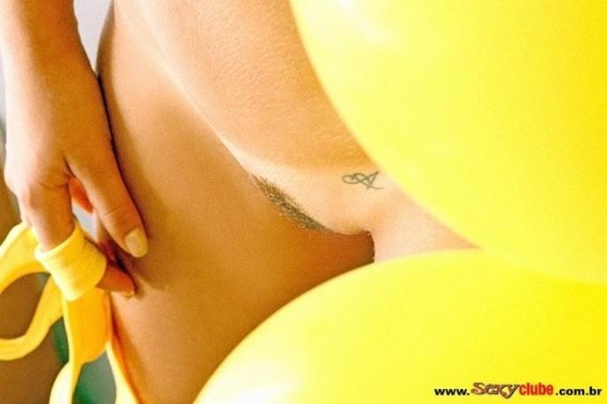 Dani Bolina nua no Sexy Clube (6)