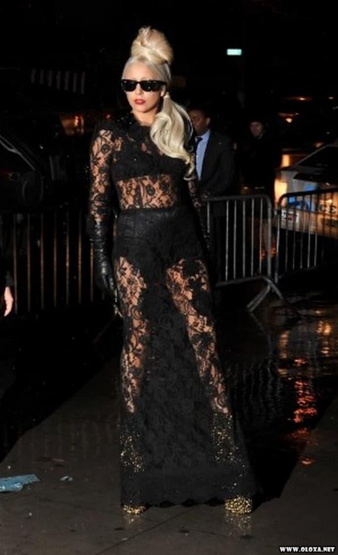 Danielle Winits exagera na transparencia e causa polemica 8