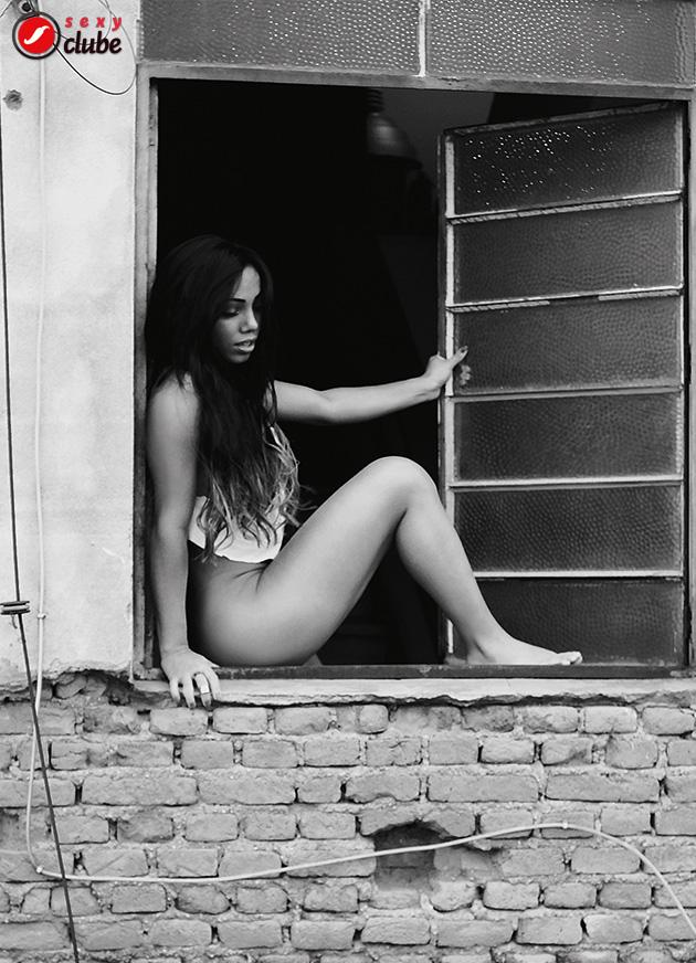 Dayane Almeida Oloxa 11