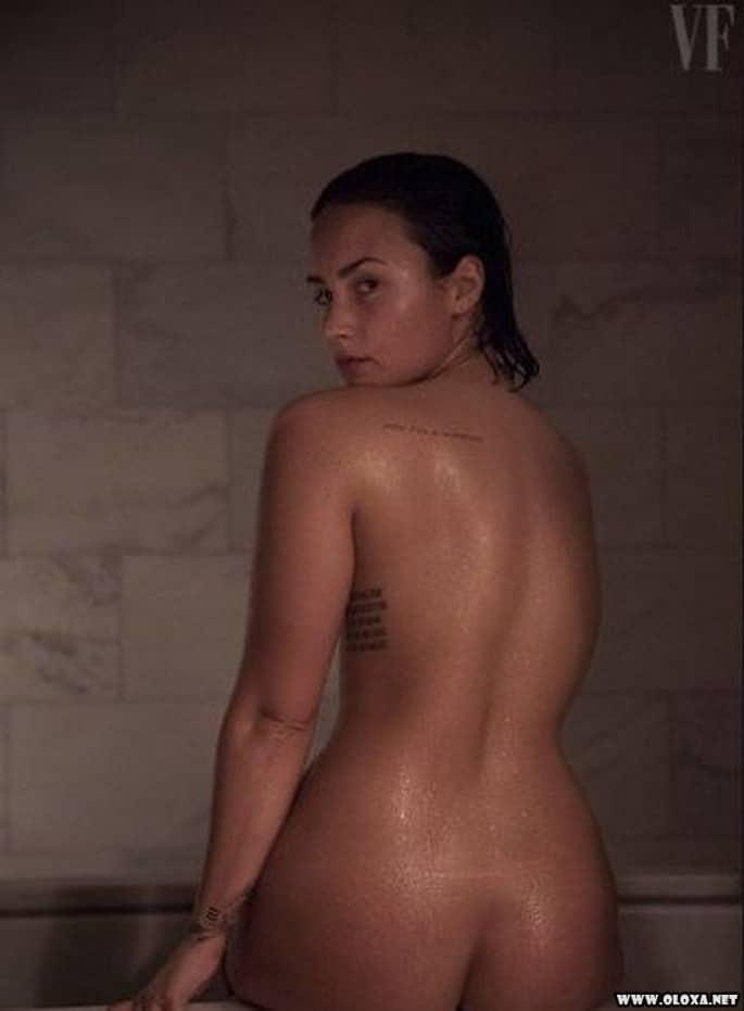 Demi Lovato nua, sem maquiagem e sem retoques na Vanity Fair 16 Demi Lovato nua em fotos e video para revista americana 3