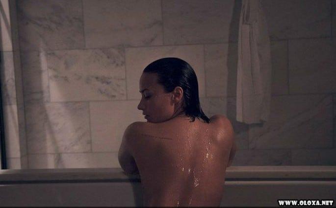 Demi Lovato nua, sem maquiagem e sem retoques na Vanity Fair 22 Demi Lovato nua em fotos e video para revista americana (9)
