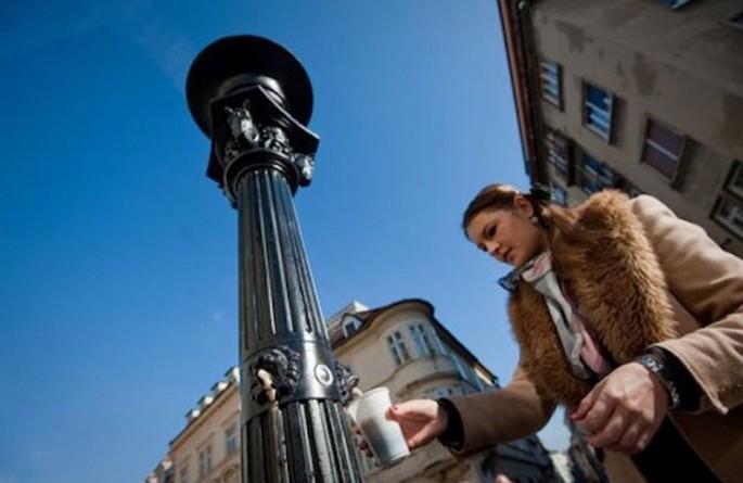 Eslovênia inaugura a primeira fonte pública de cerveja (2)
