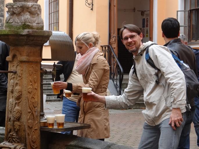 Eslovênia inaugura a primeira fonte pública de cerveja (3)