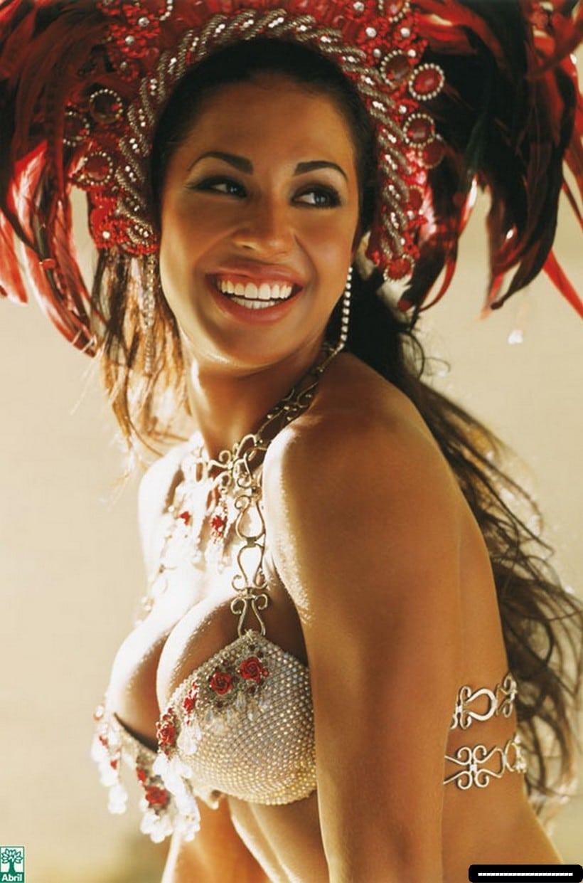 Fotos Gracyanne Barbosa nua na Playboy de Carnaval 3