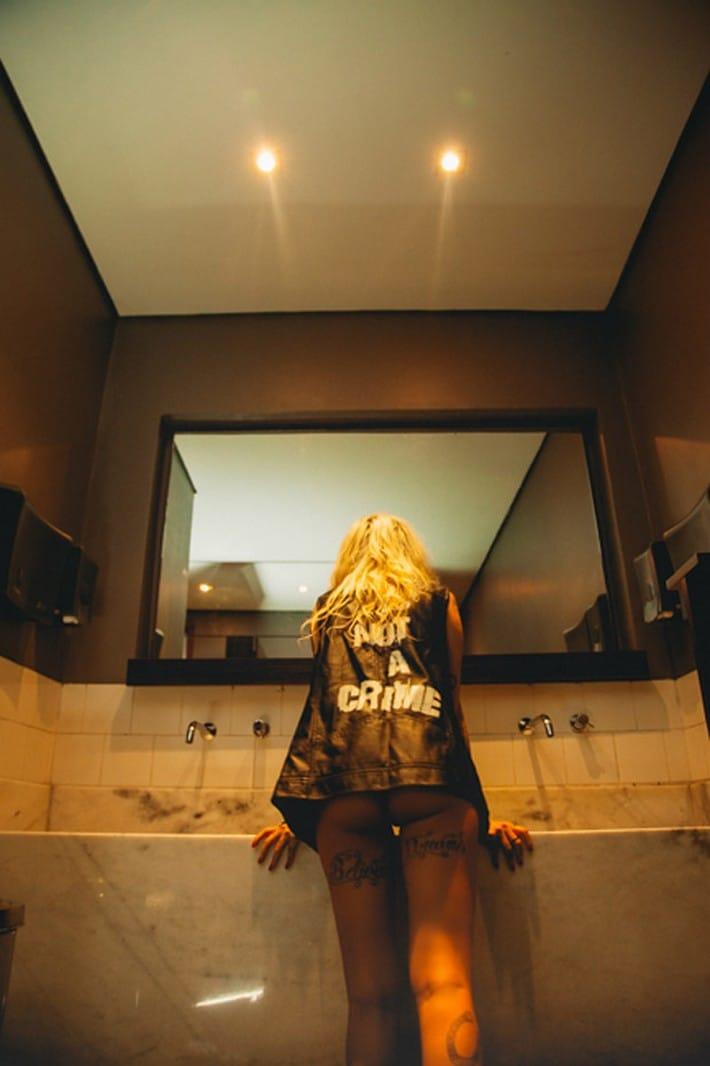 Gabriela Rippi nua na Playboy de Dezembro 2016 11