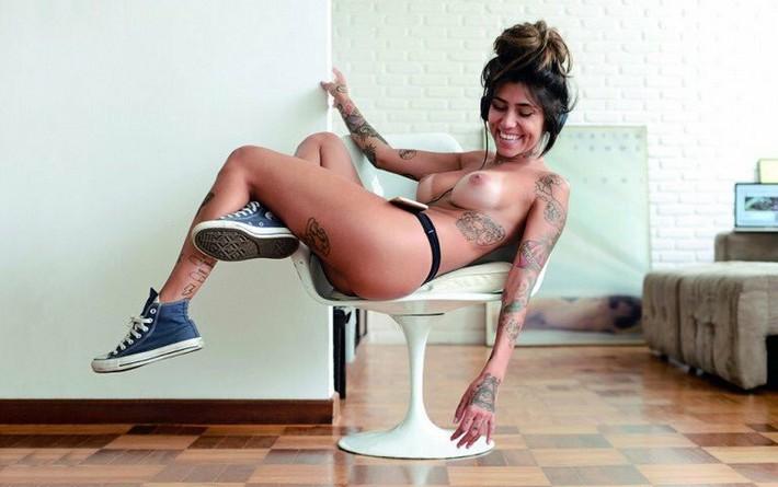 Gabriela Rippi nua na Playboy de Dezembro 2016 13