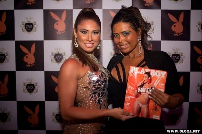 Gari Gata lanca revista no rio com vestido transparente e ousado 3