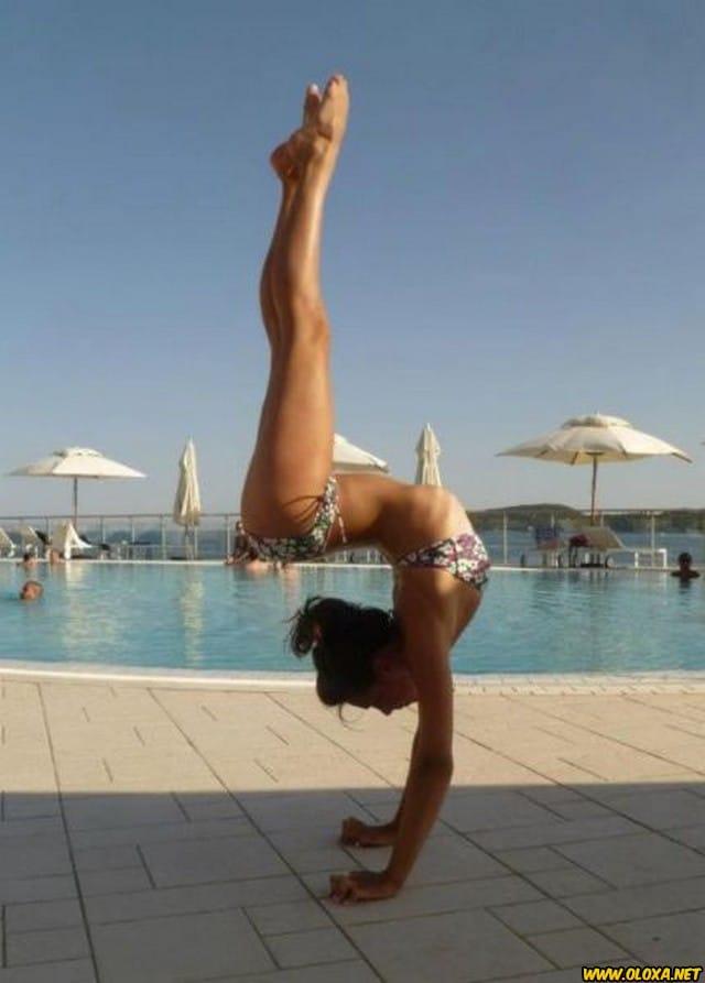 Gatas e gostosas malhando