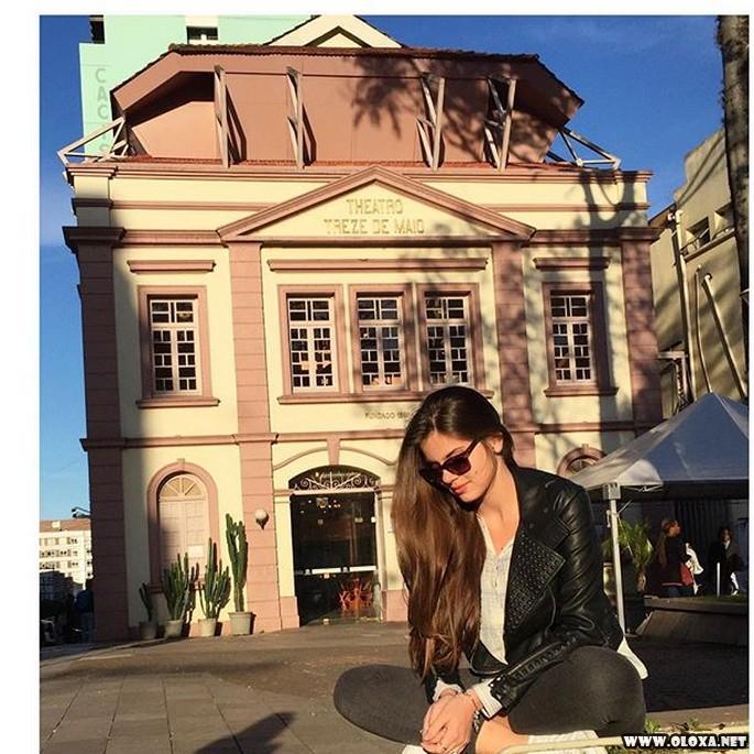 Gata da vez Camila Queiroz Angel de Verdades Secretas 13