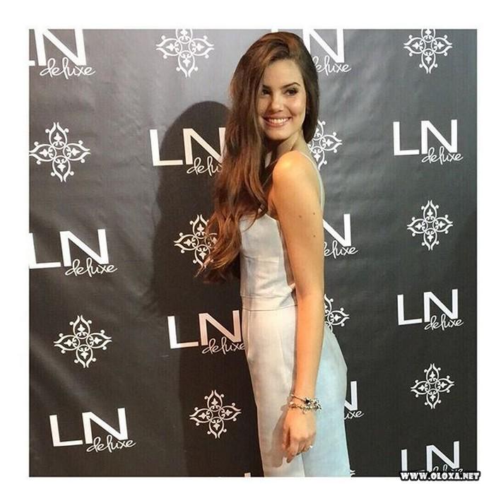 Gata da vez Camila Queiroz Angel de Verdades Secretas 16