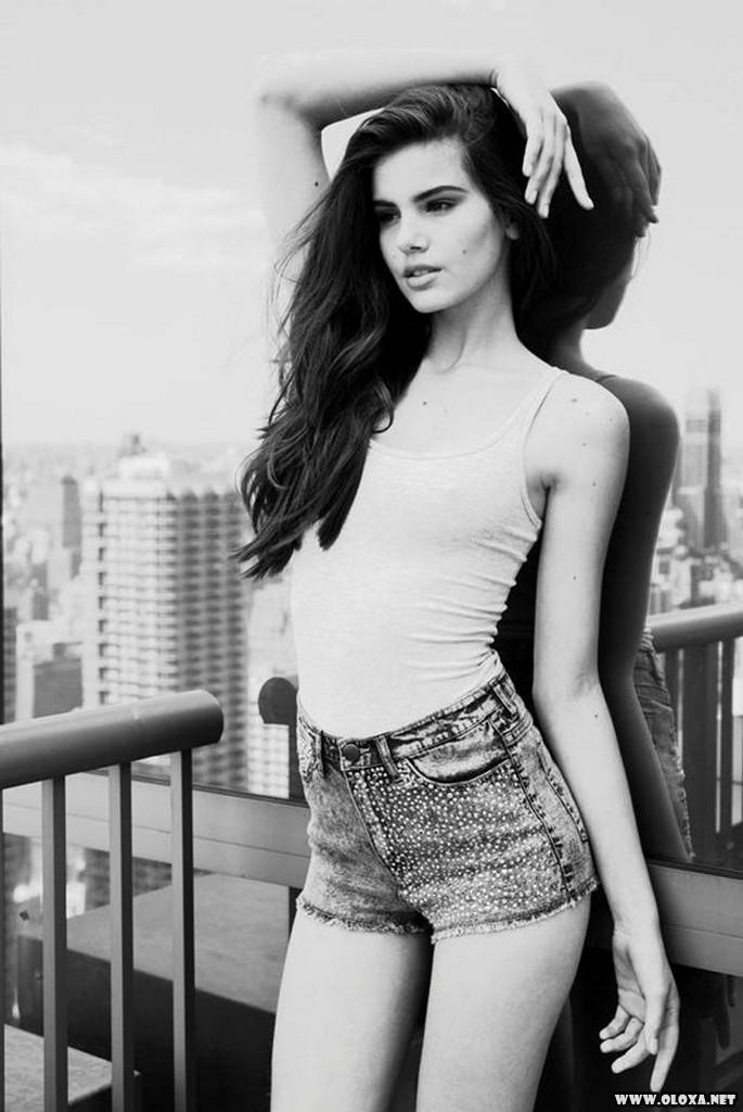 Gata da vez Camila Queiroz Angel de Verdades Secretas 28