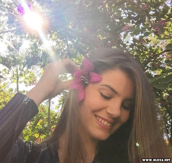 Gata da vez Camila Queiroz Angel de Verdades Secretas 39