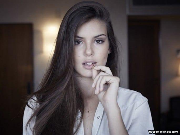 Gata da vez Camila Queiroz Angel de Verdades Secretas 5