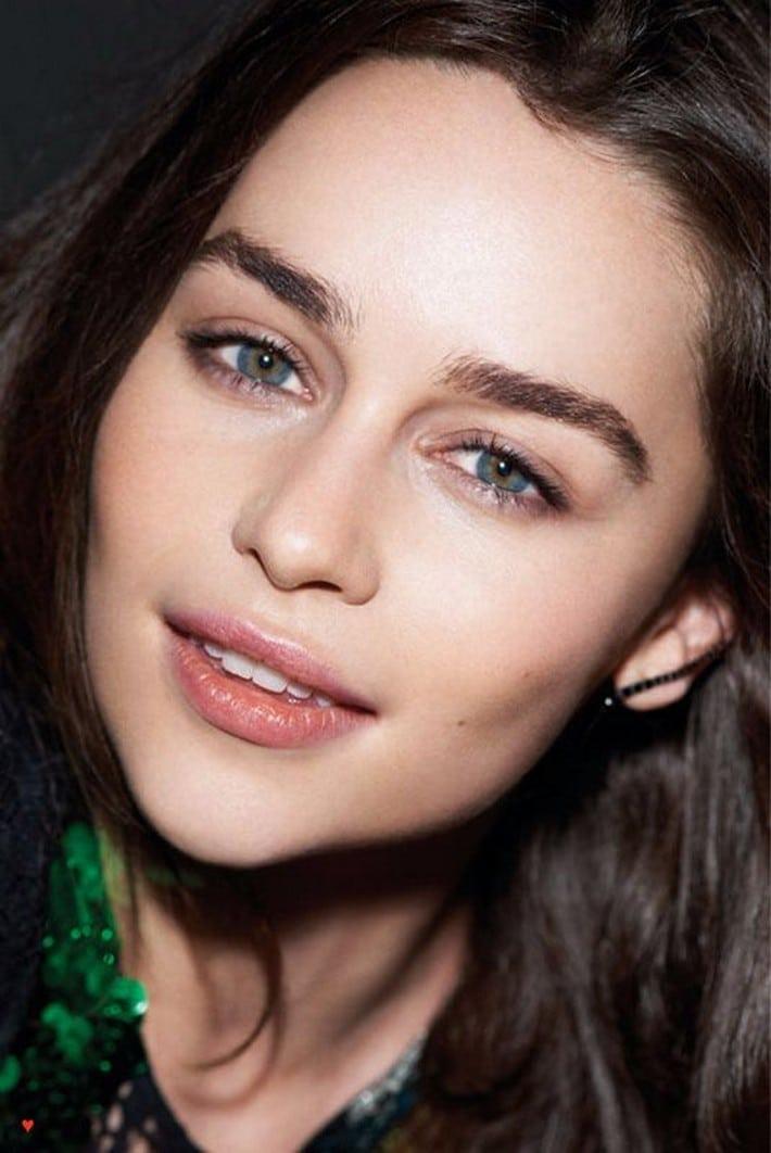 Gata da vez Emilia Clarke nua Daenerys Targaryen de Game of Thrones 18