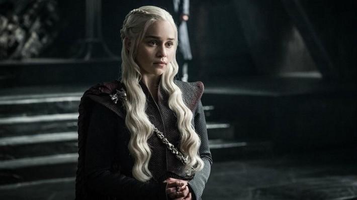 Gata da vez Emilia Clarke nua Daenerys Targaryen de Game of Thrones 45