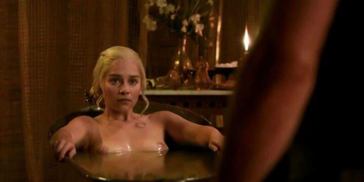 Gata da vez Emilia Clarke nua Daenerys Targaryen de Game of Thrones 49