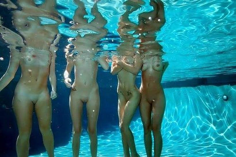 Gostosas peladas em baixo dagua 6 1