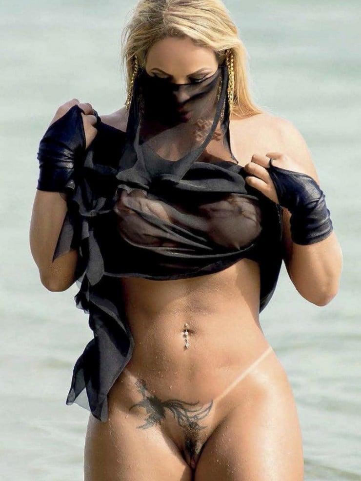 Isabela Alvino nua na Sexy de setembro 20