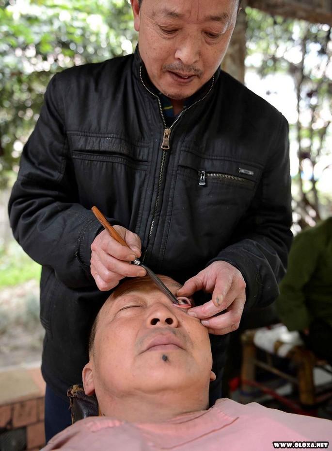 Limpeza de olhos nas ruas da China 31