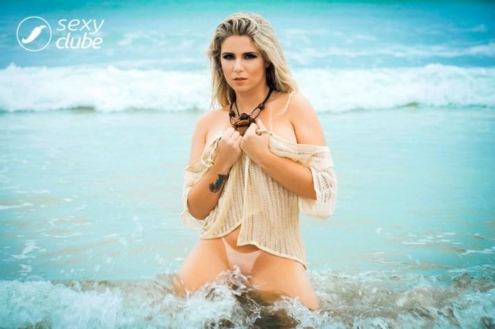 Micheline e Caroline nuas na Sexy de Maio 6